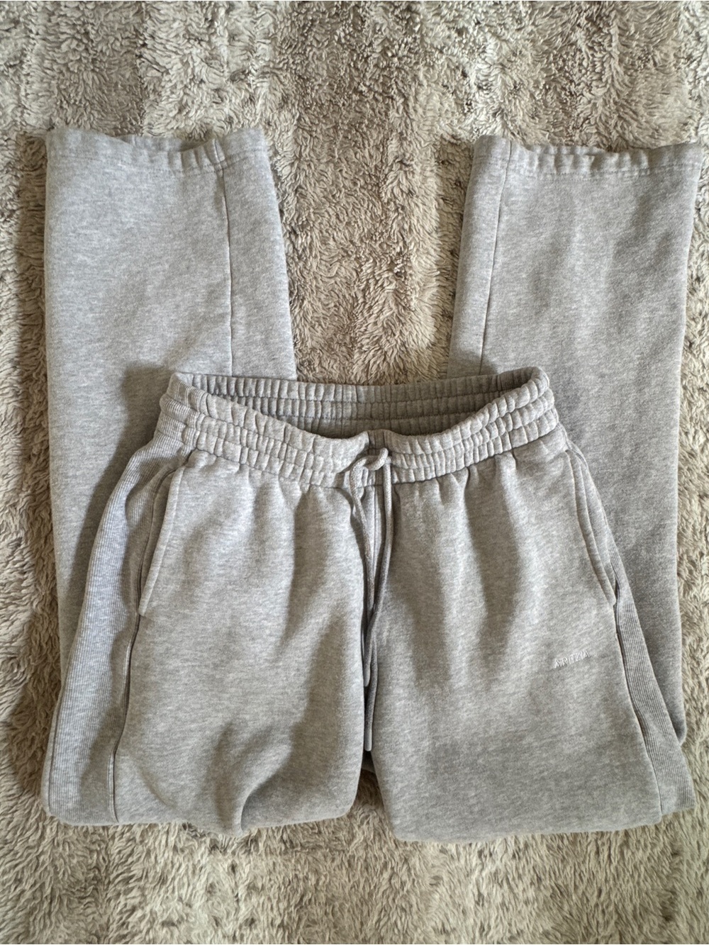 Aritzia SWEATFLEECE LIGHT  Gray Cozy Drawstring Joggers